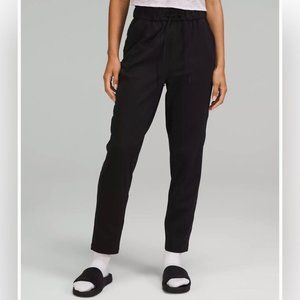 Lululemon On The Fly Size 2 Black Pants